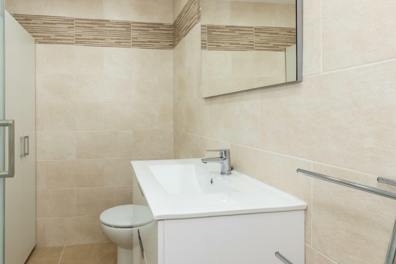 Apartamento Al Lado De La Playa Benalmadena Bagian luar foto
