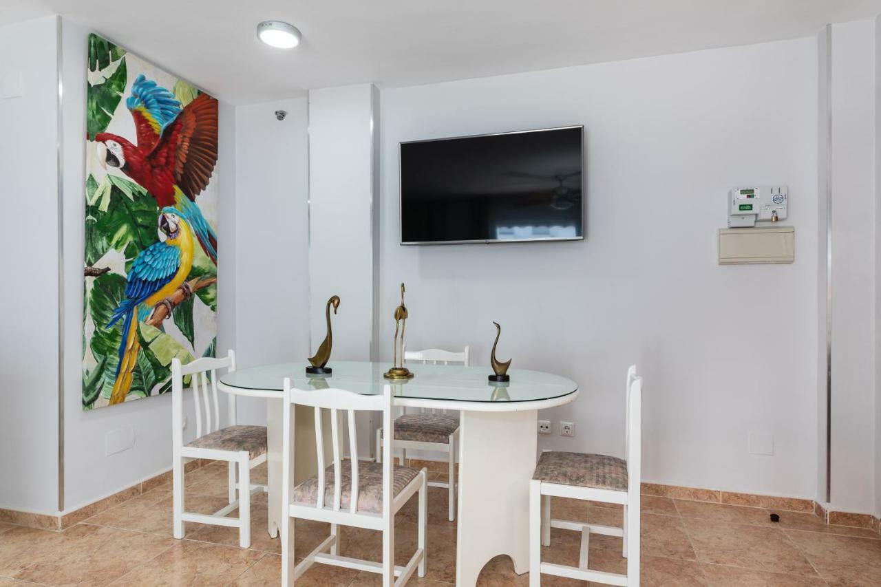 Apartamento Al Lado De La Playa Benalmadena Bagian luar foto