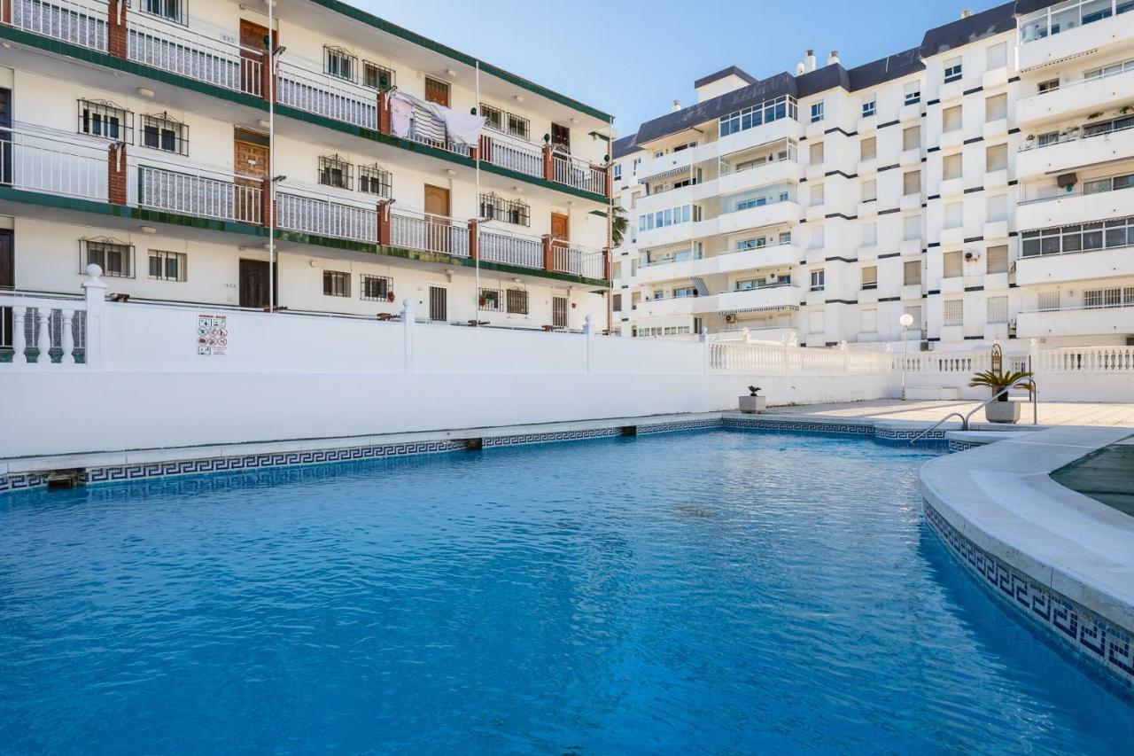 Apartamento Al Lado De La Playa Benalmadena Bagian luar foto