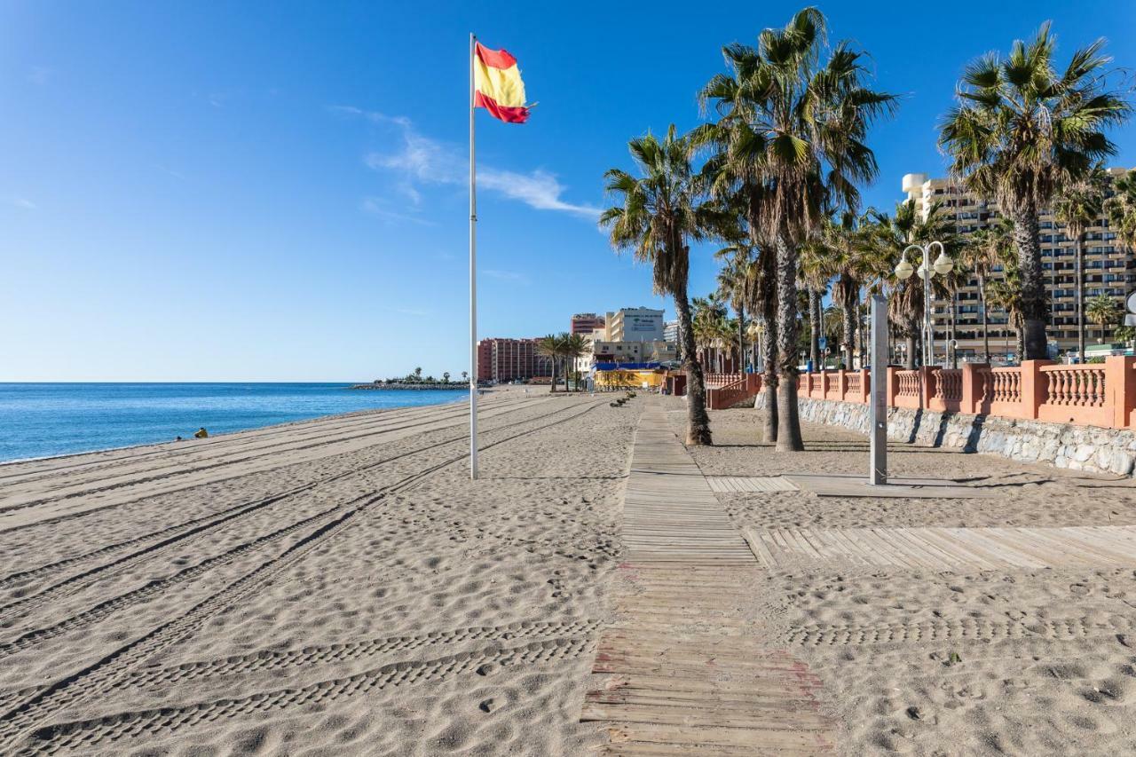 Apartamento Al Lado De La Playa Benalmadena Bagian luar foto